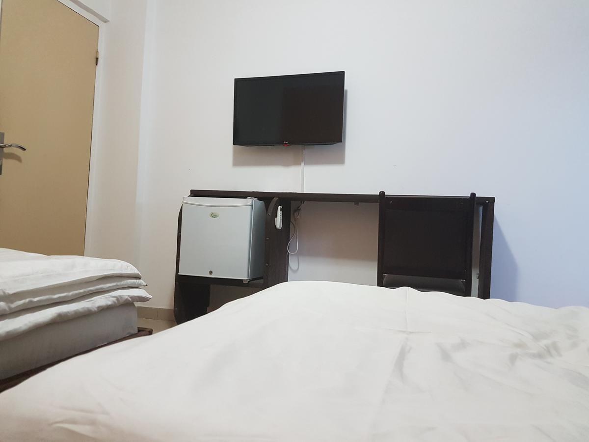 Novo Hotel Браззавиль Экстерьер фото